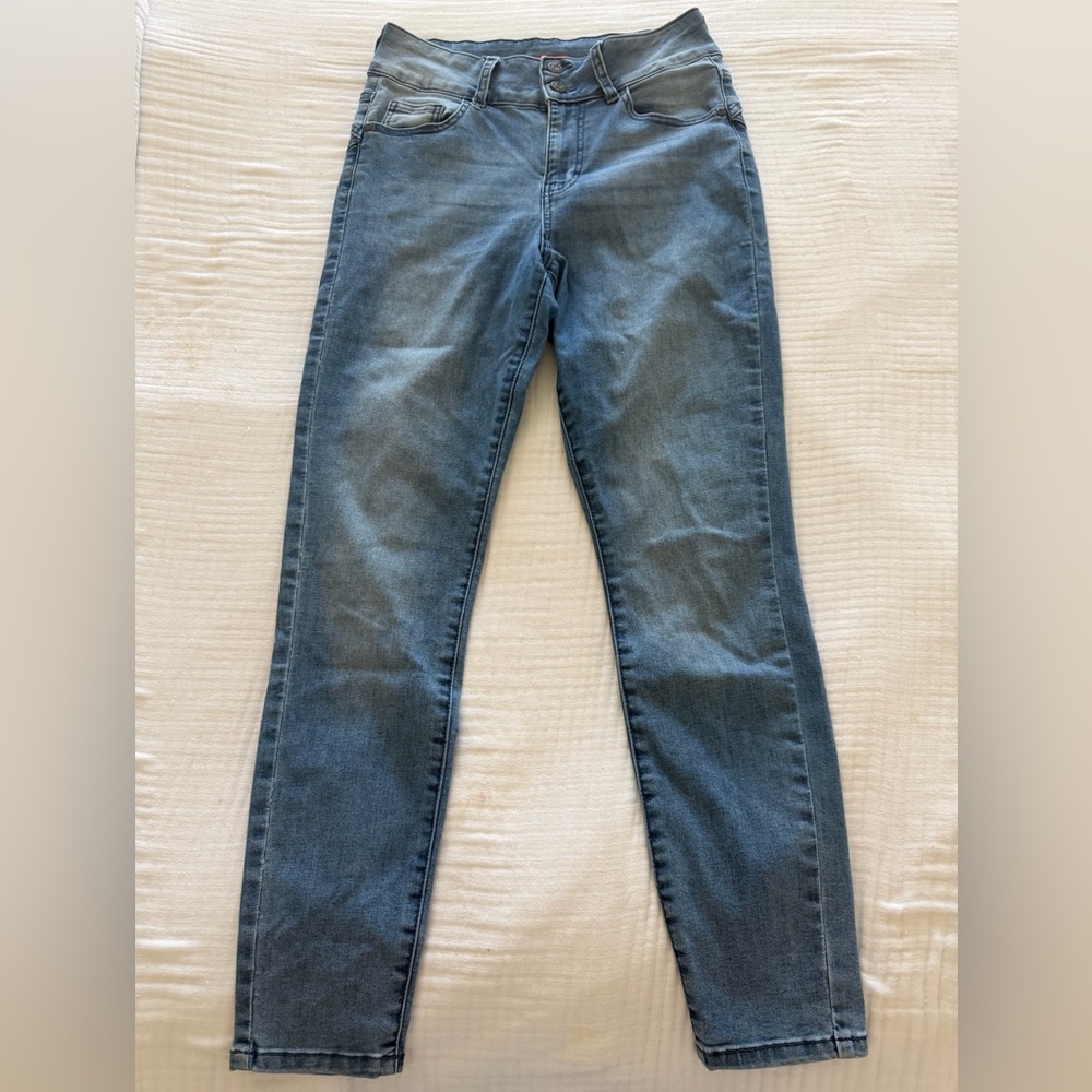 Guess Los Angeles Skinny Jeans Size 26 Light Wash Stretch Double Button